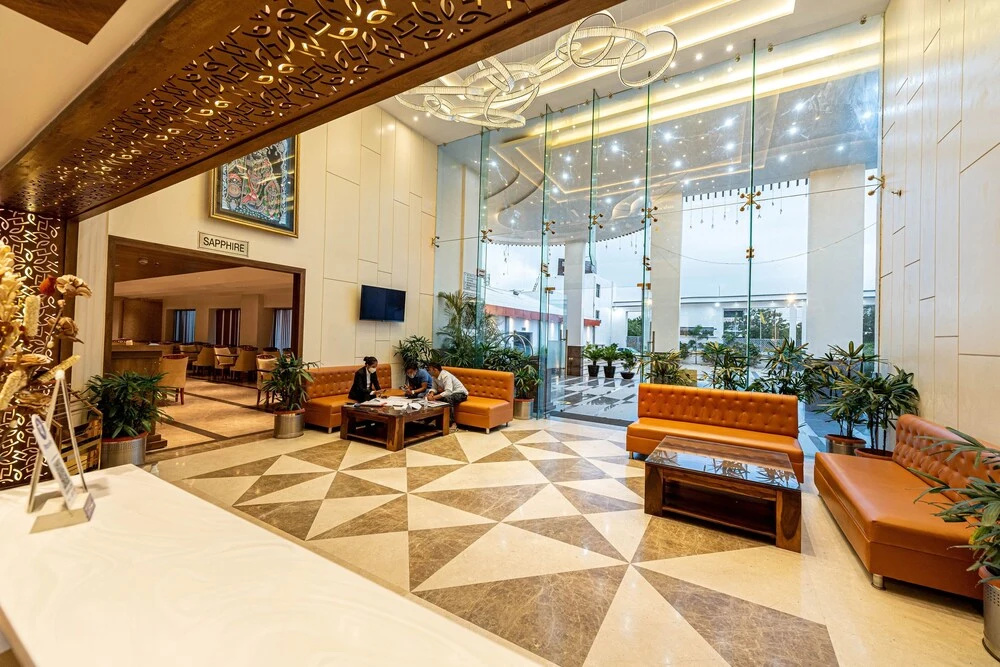 Lobby & Reception
