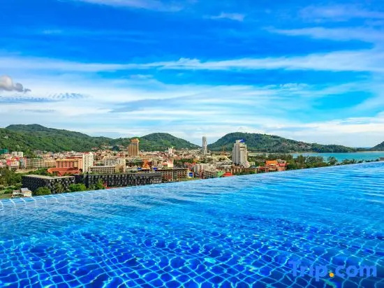 U607- Mountain and sea view apartment in Patong