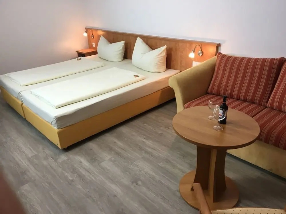 Comfort Double room (full double bed)