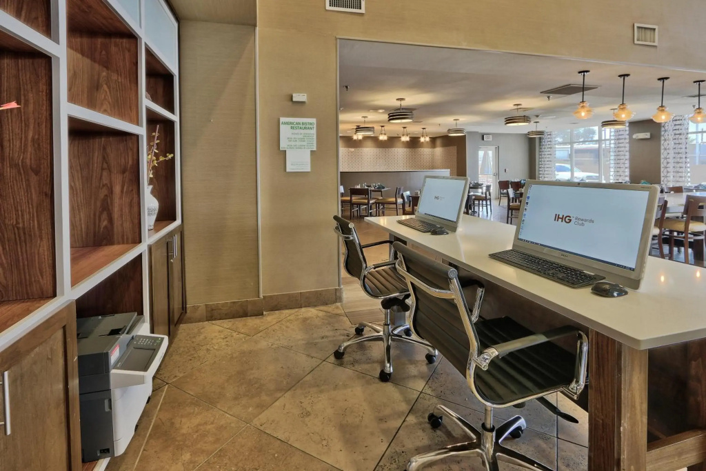 Holiday Inn & Suites Albuquerque-North I-25 by IHG - фото 22