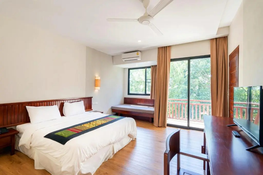Superior Double room (full double bed)