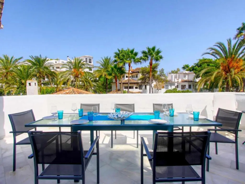 1093 modern beach apartment , huge terrace , bbq