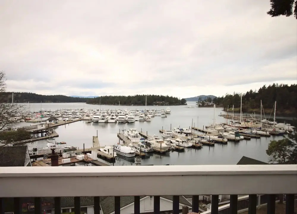 Double Suite with harbour view (full double bed)
