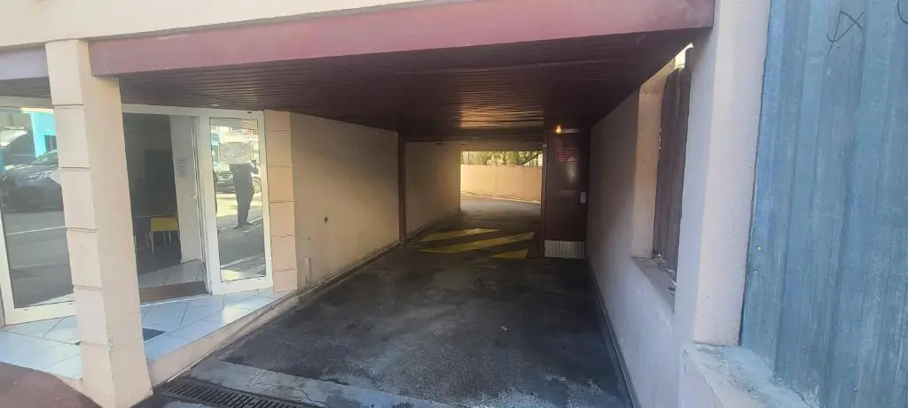 Appart'hôtel Luxe Vieil Antibes 75 m2 avec Parking plages à pieds