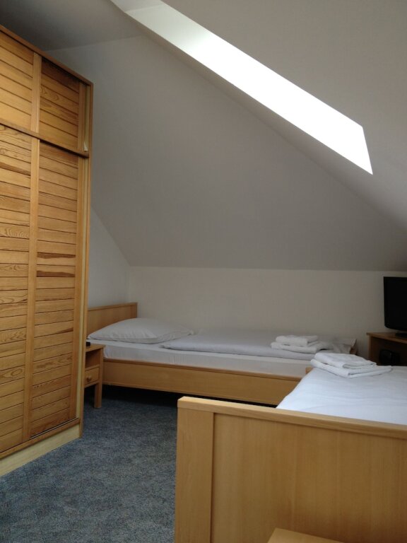 gallery_image_hidden_32