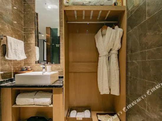 Hao Tai Hotel(metro station store, Fengcheng 5th Road, Xi'an Economic Development Zone)