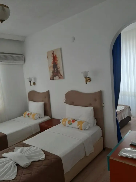 Standard Quadruple Family room with balcony