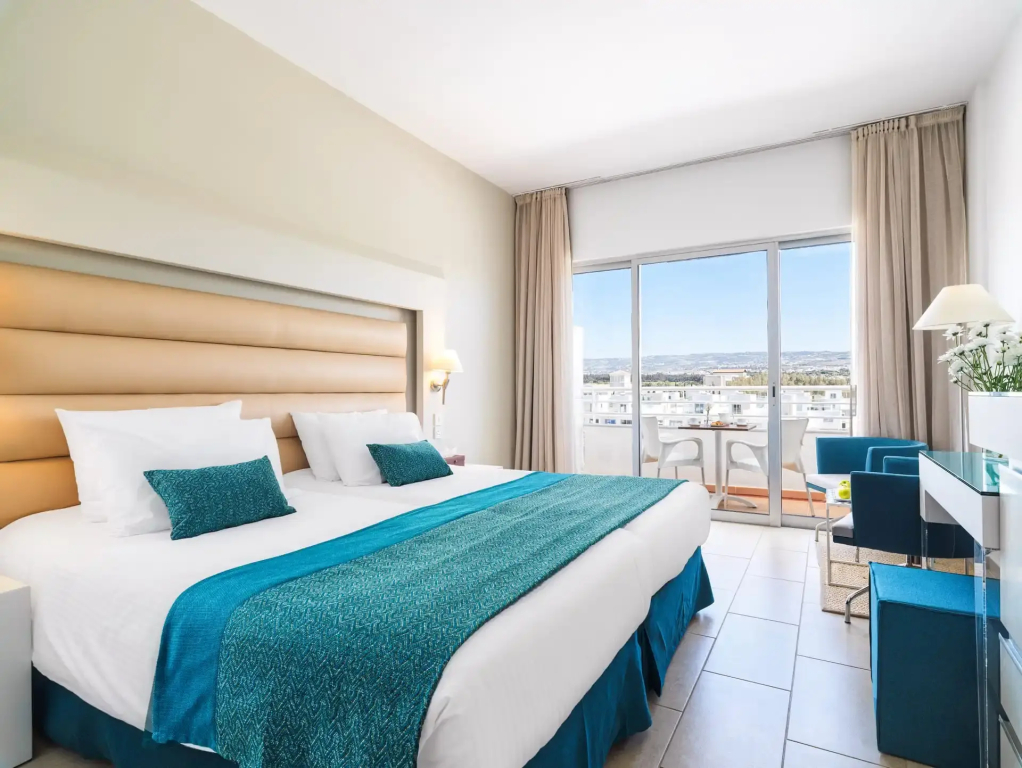 標準雙人海景房，配有雙人床