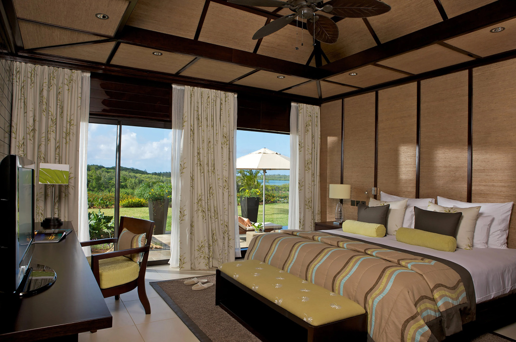 5 Bedrooms Prestige Villa with sea view