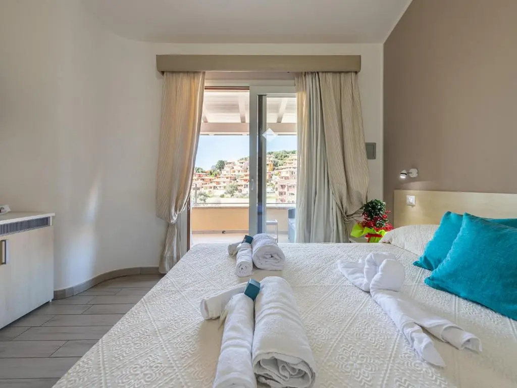 Deluxe Double room with sea view (full double bed)