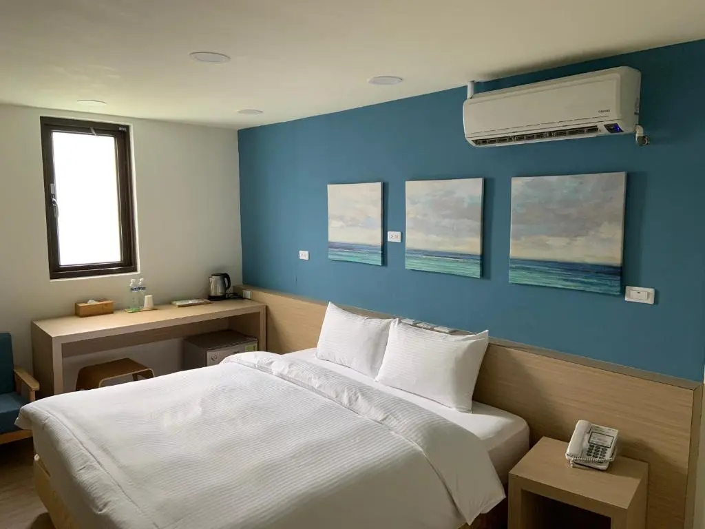 Standard Double room (full double bed)