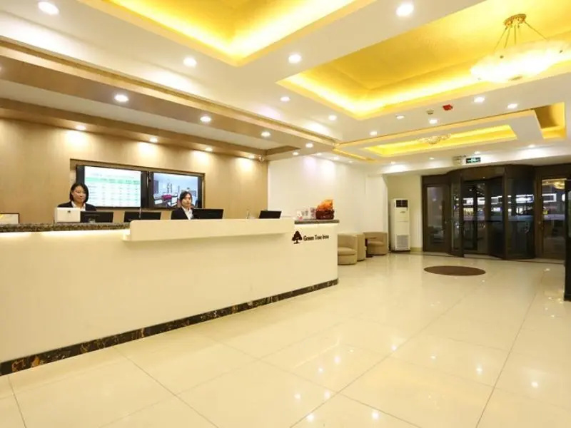 Lobby & Reception