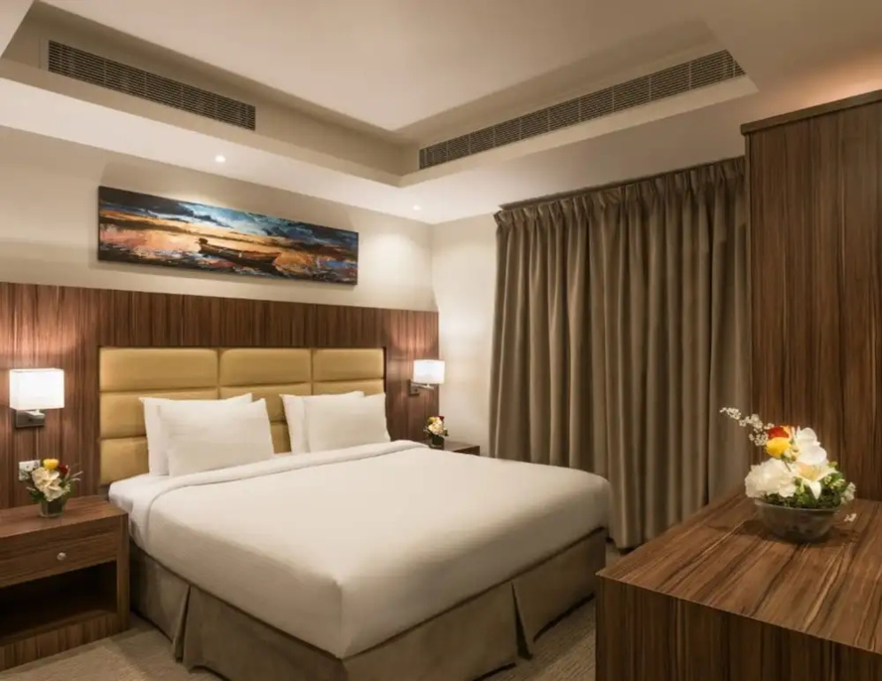 Deluxe Double room (full double bed)