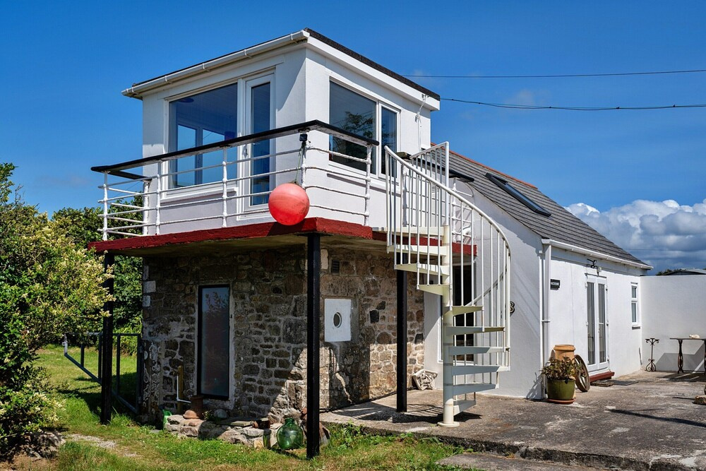 Watchtower Cottage in Cornwall, No Deposit