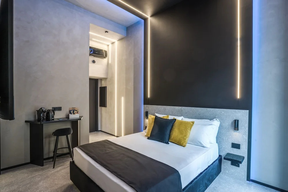 Luxury Suite with balcony
