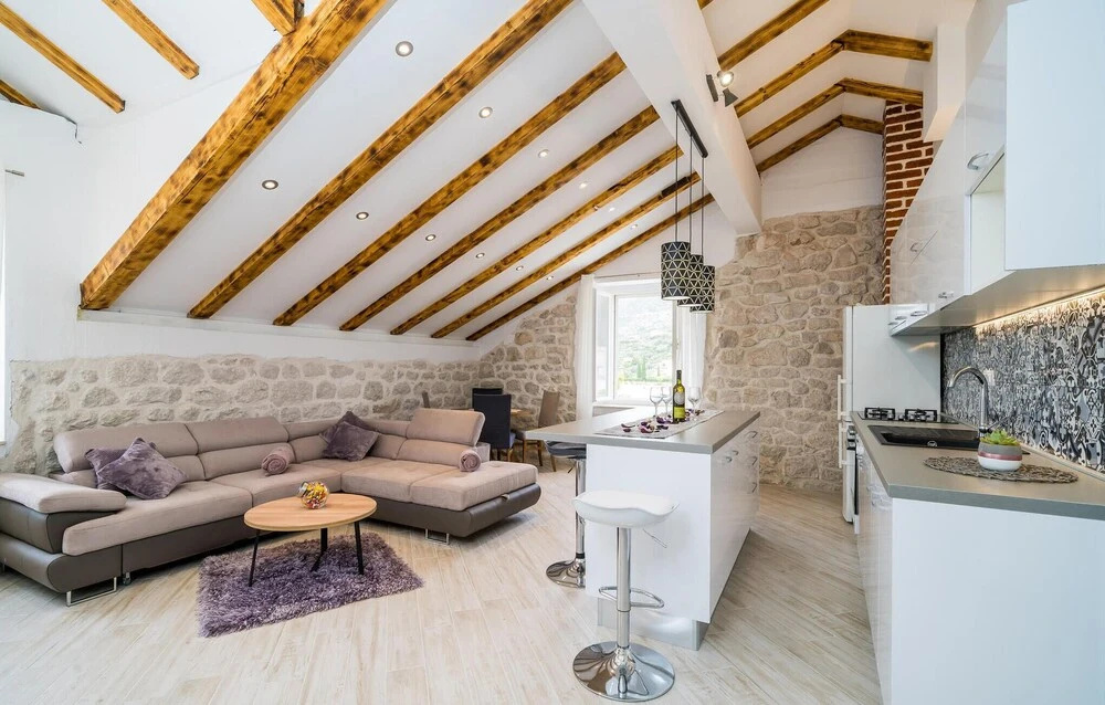 Nice Home in Slano With 6 Bedrooms and Wifi - фото 20