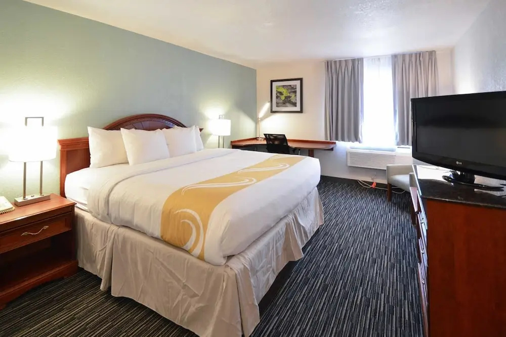 Comfort Inn North Toledo