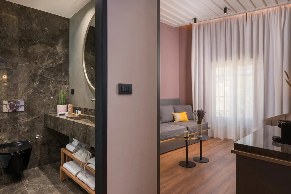 Suite with balcony