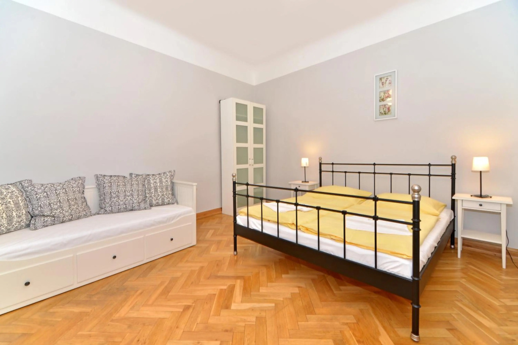 Riverview Old Town Apartment