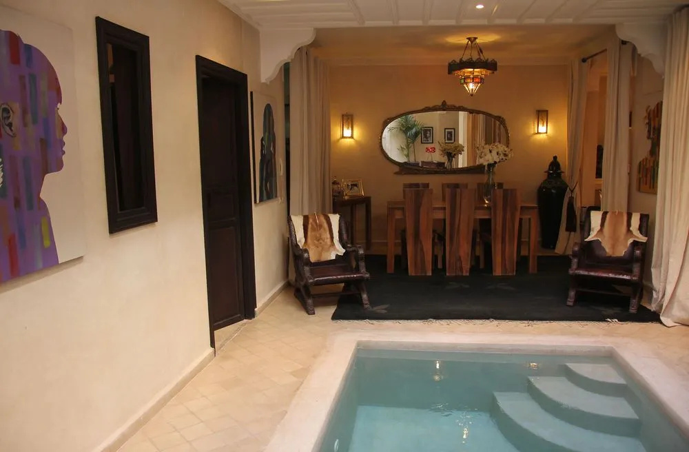 Lobby & Reception
