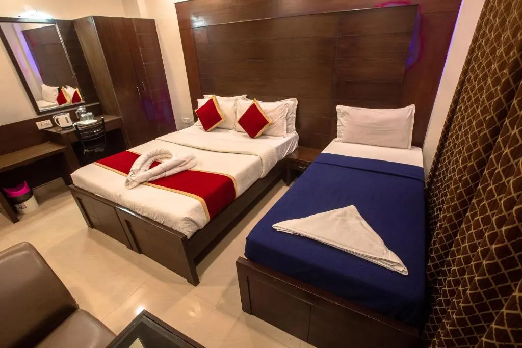 Standard Triple room