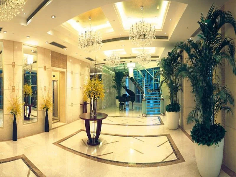 Lobby & Reception