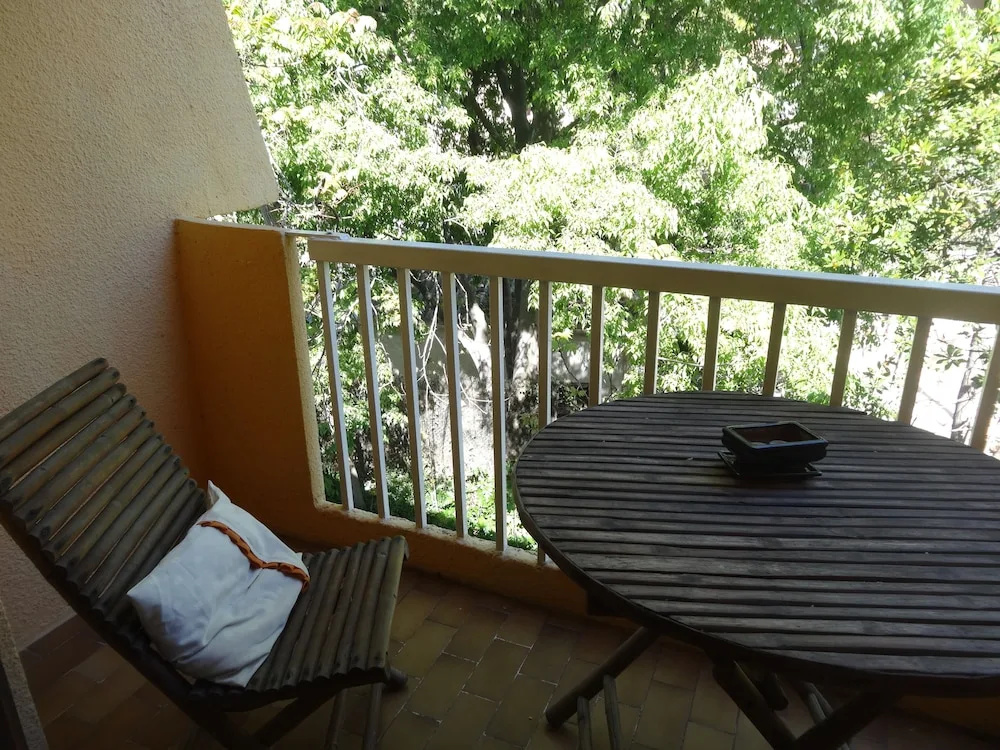 Balcony & Terrace