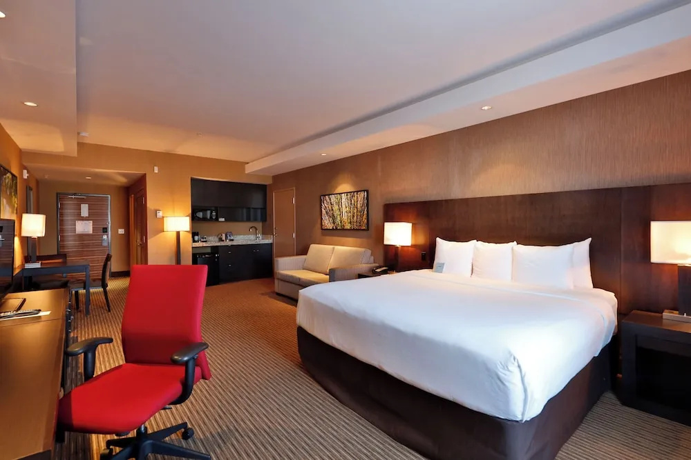 Deluxe Double room (full double bed)