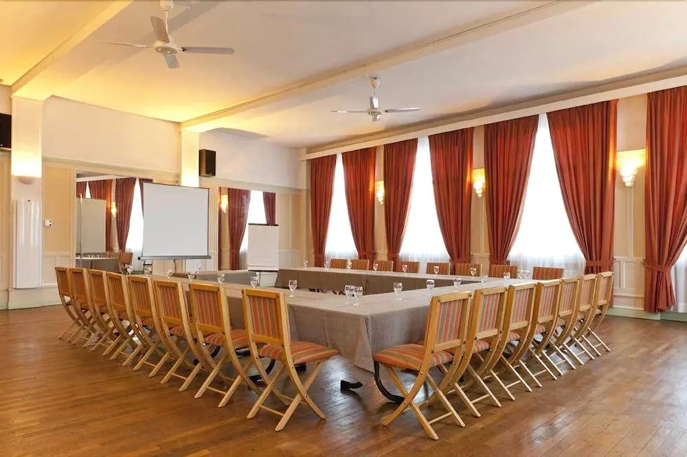 Hôtel restaurant Le Cheval Rouge - Général