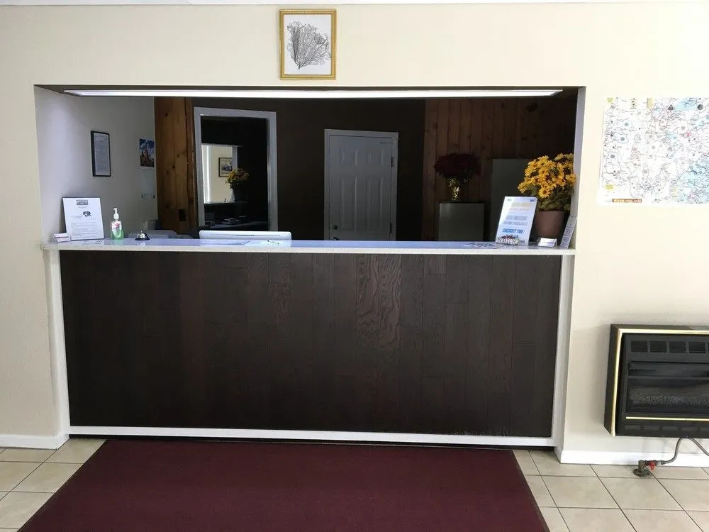 Lobby & Reception