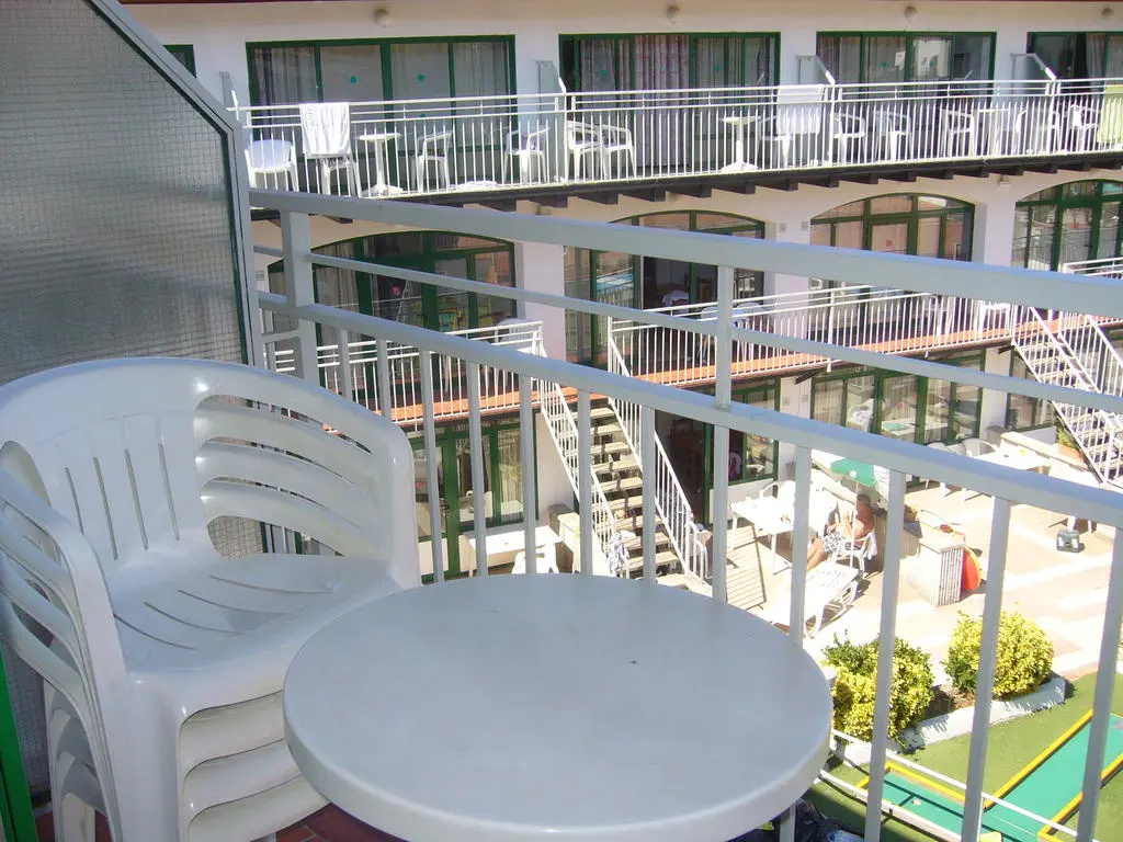 Balcony & Terrace