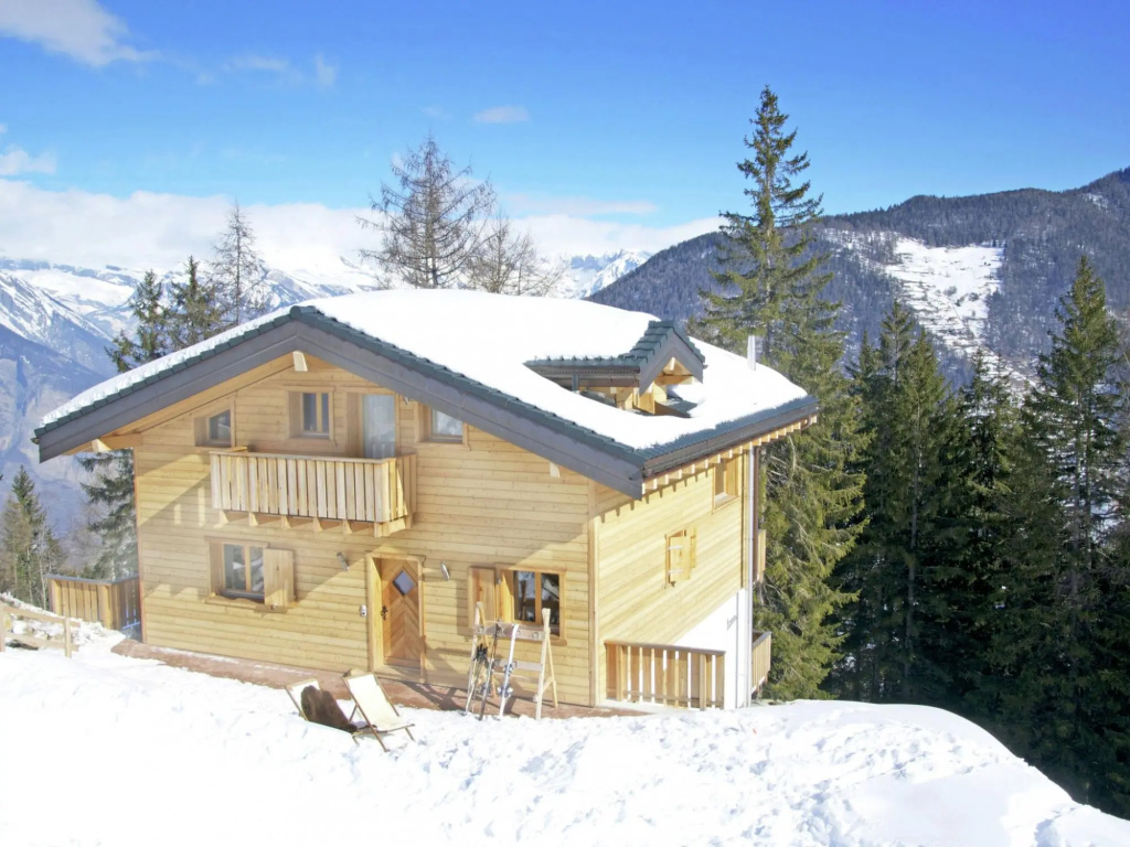 Chalet in La Tzoumaz With Sauna Views