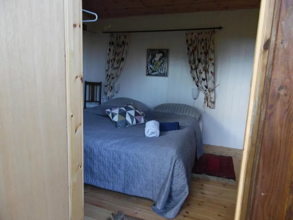 Standard Double room with park view full double bed