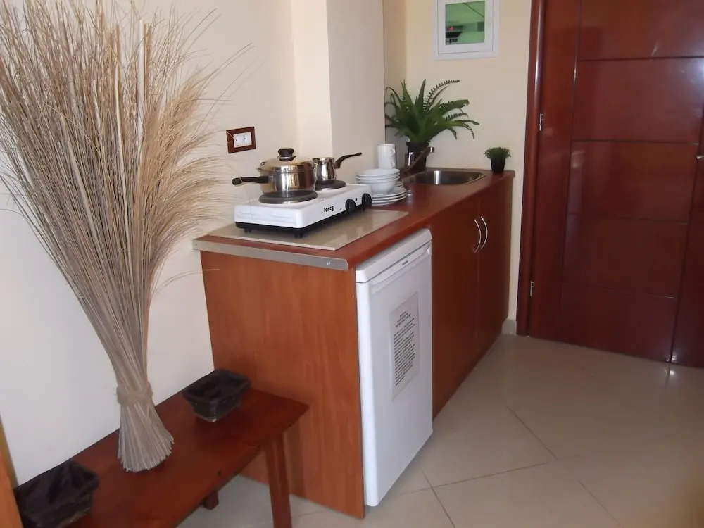 Mariana Hotel — 6