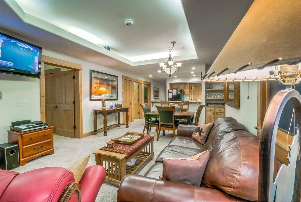 Canyon Creek Condominiums