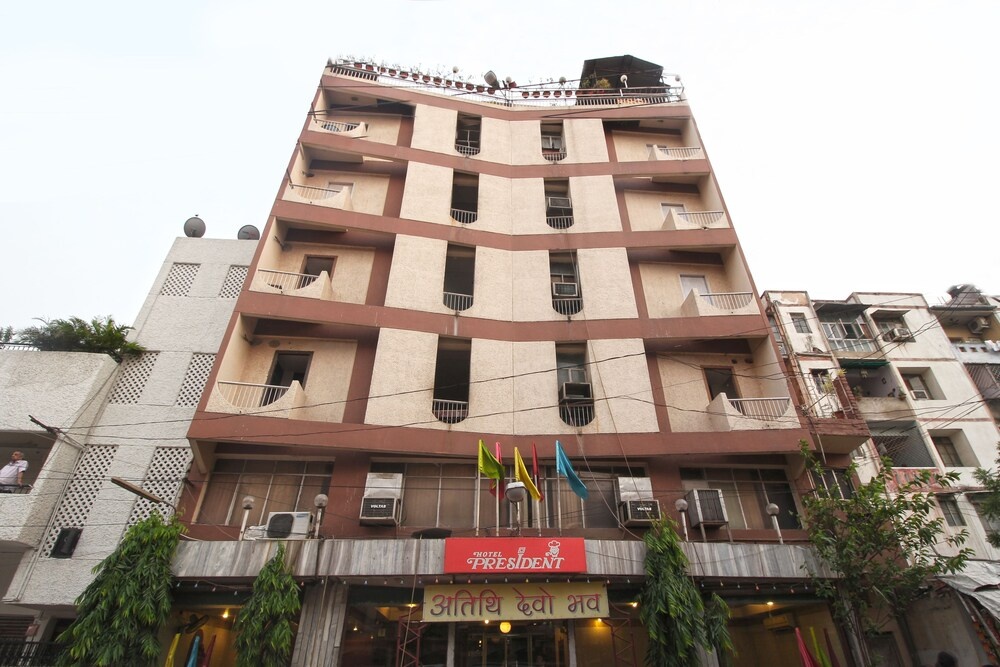 OYO 5047 Hotel President