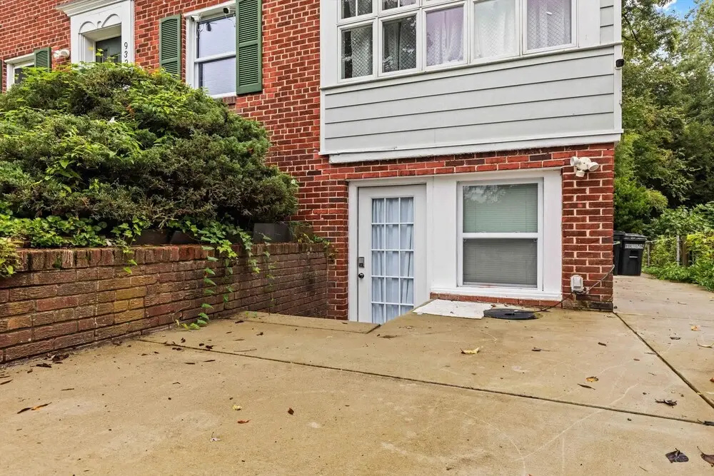Cozy 1-bedroom Garden Apartment