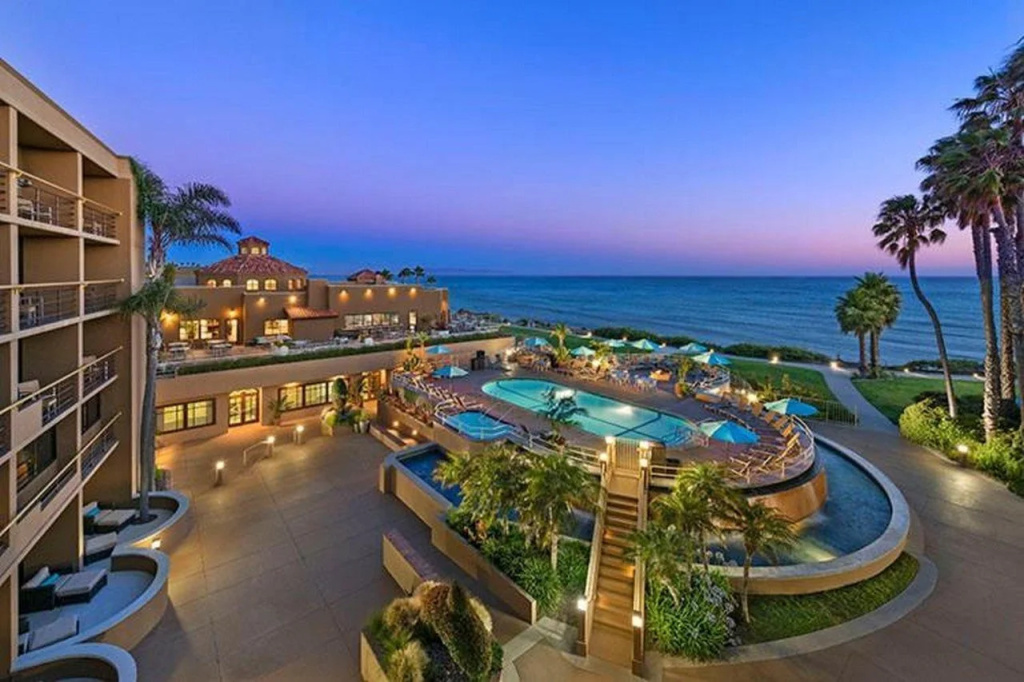 Beach & Waterfront