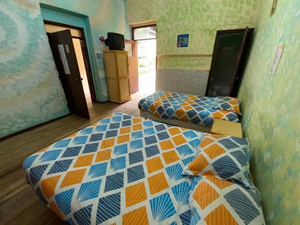 Standard Triple room