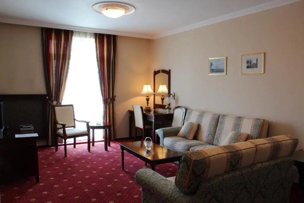 Deluxe Junior Suite