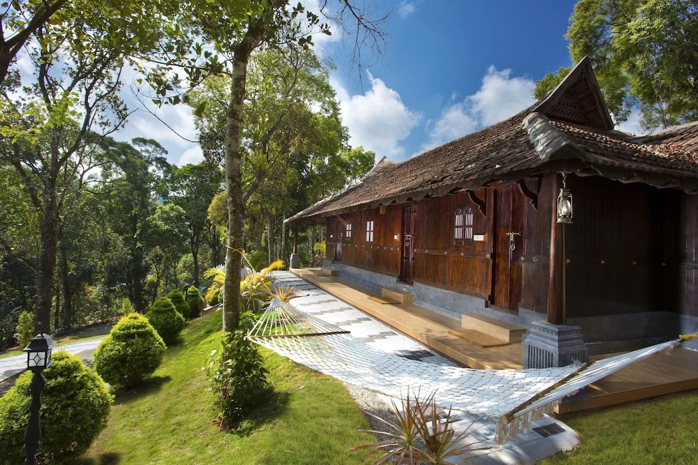 Deluxe Double room (full double bed)
