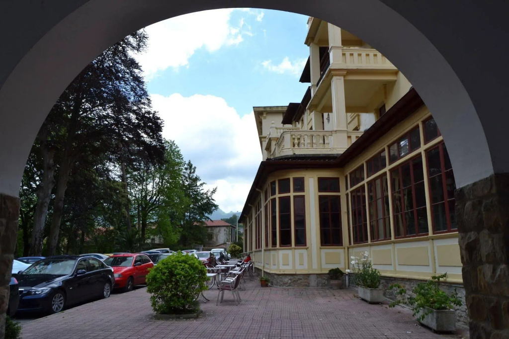 Gran Hotel Balneario De Lierganes