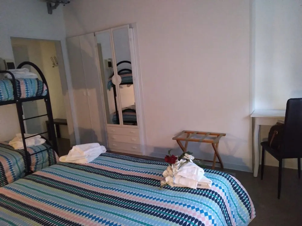 Classic Quadruple room