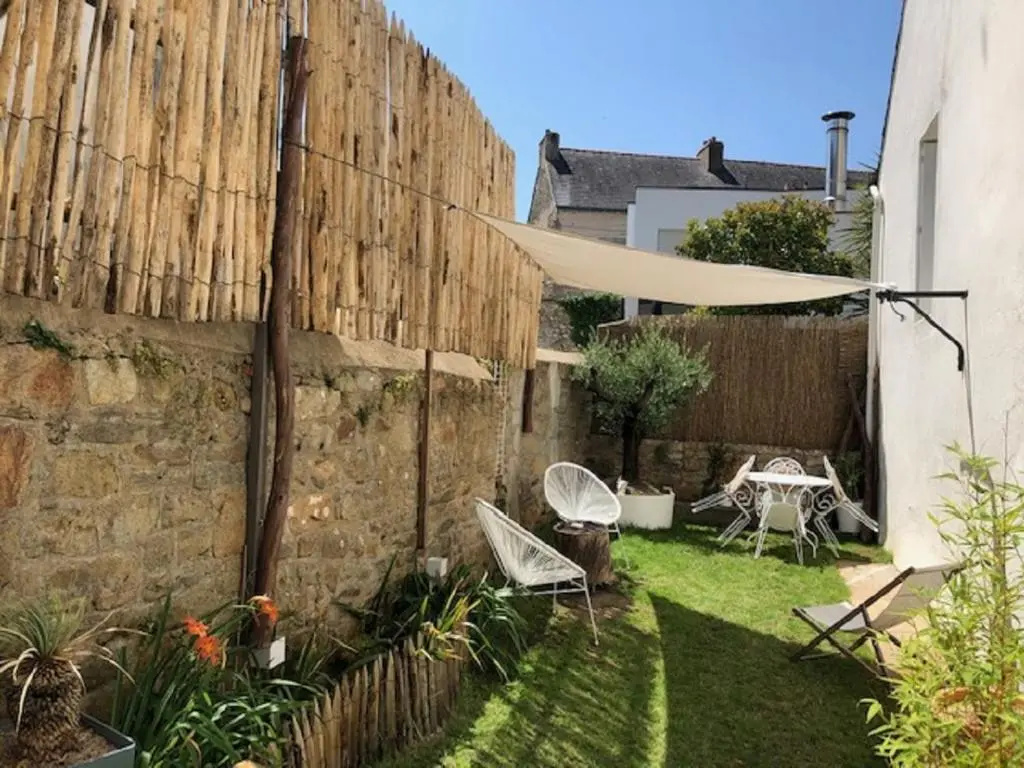 TY LAUMANN petite maison jardin sur le port de vannes avec Parking souterrain