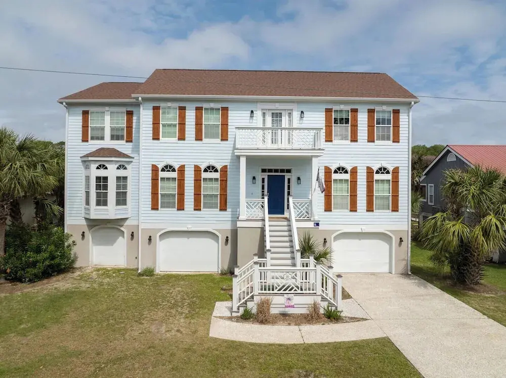 383 Tarpon Blvd