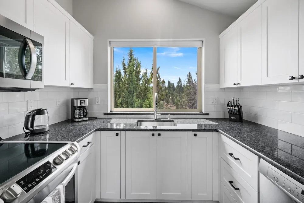 Dara Work-Friendly Modern Irish Farmhouse with Mountain View by RedAwning