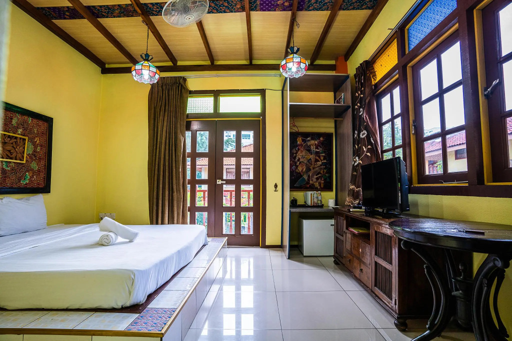 Lost Paradise Resort