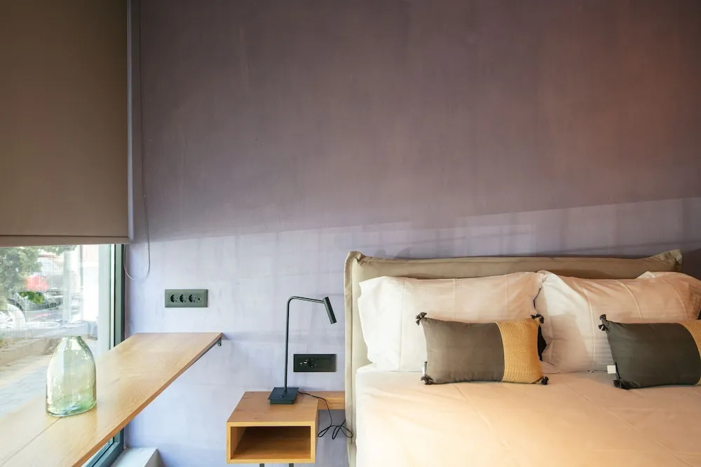 Economy room