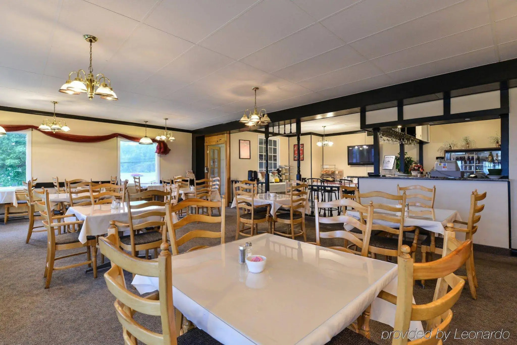 Canada's Best Value Inn & Suites - фото 13