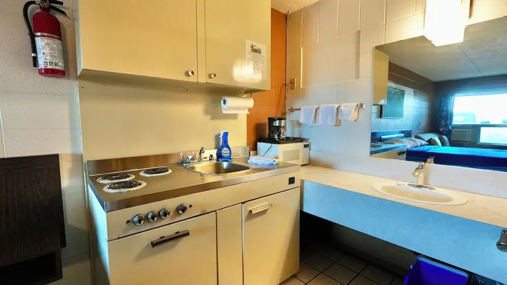Deluxe Double room (full double bed)